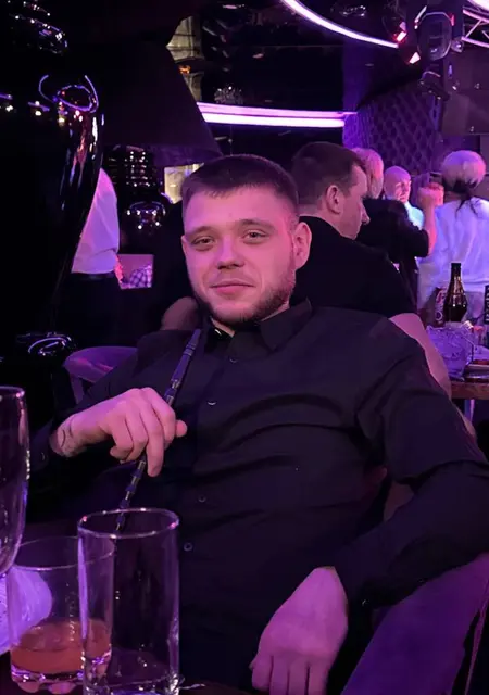 Костик из Москвы, ищу на сайте знакомства без обязательств