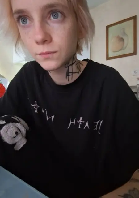 Я Амина, 21, знакомлюсь без обязательств в Москве