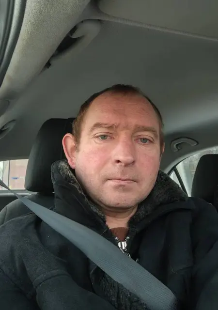 Я Дмитрий, 39, знакомлюсь для открытые отношения в Санкт-Петербурге