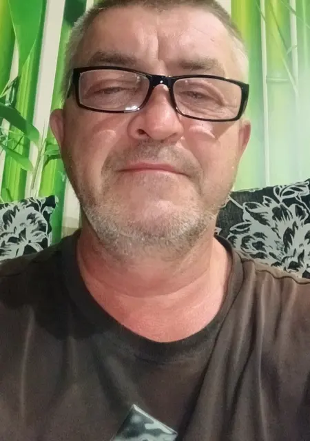 Павел из Новосибирска, мне 47, познакомлюсь для постоянных отношений