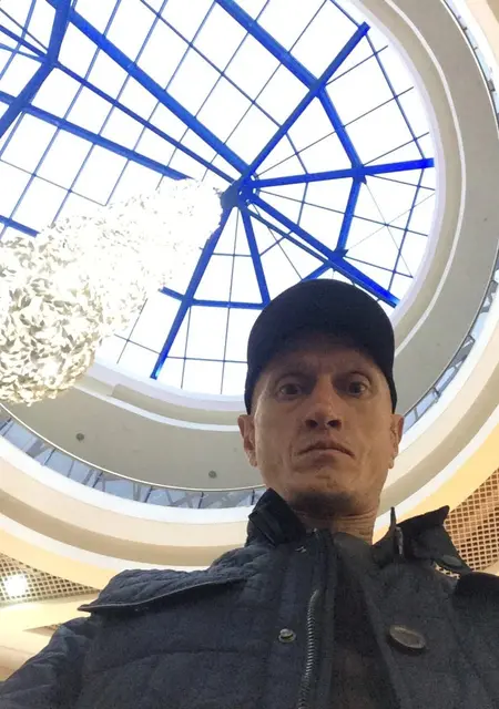 Tudor из Саратова, мне 49, познакомлюсь на одну ночь