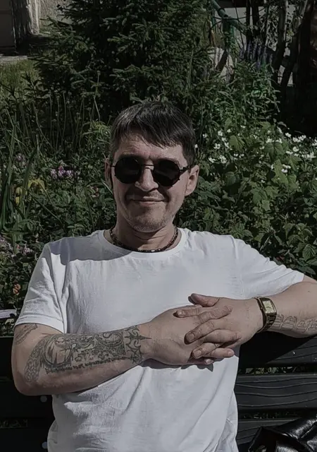 Я Денис, 44, из Ноябрьска, ищу знакомство для дружбы