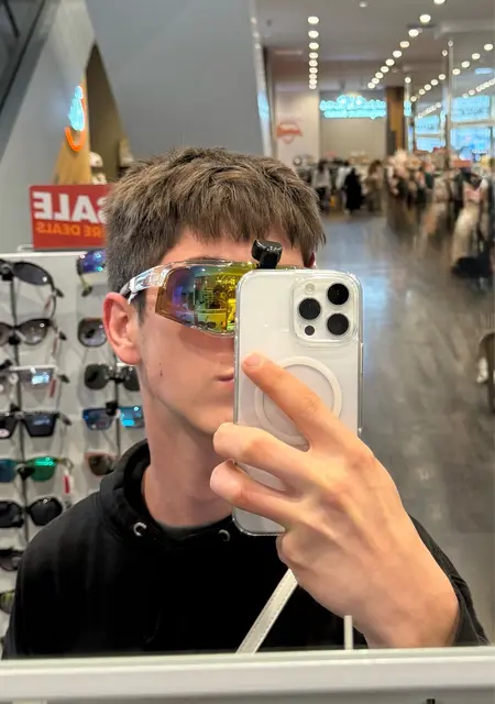 Tim из Амстердама, мне 19, познакомлюсь для вирта