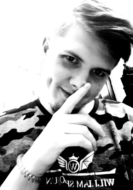 Я Андрей, 22, знакомлюсь для вирта в Куйбышеве