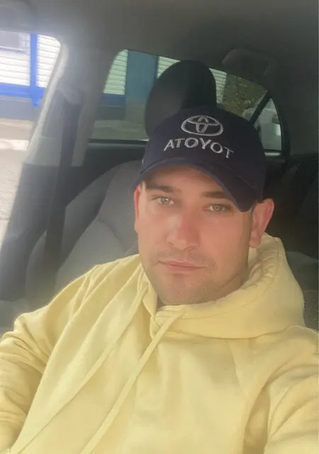 Я Роман, 31, знакомлюсь без обязательств в Бийске