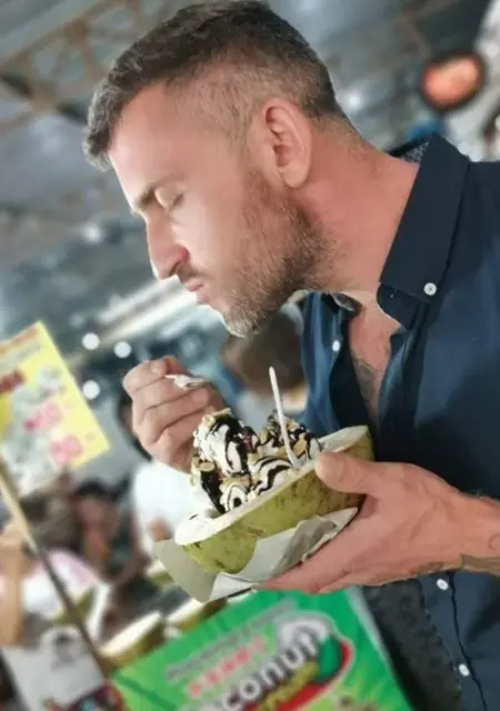 Мое Отражение из Каменска-Уральского, мне 40, познакомлюсь на одну ночь