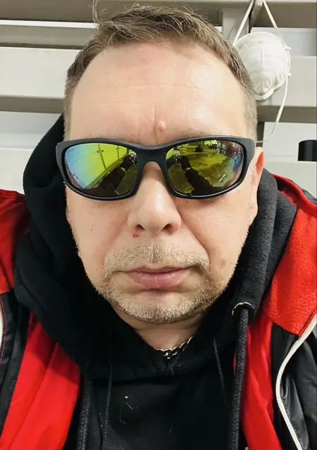 Алекс из Москвы, мне 45, познакомлюсь без обязательств