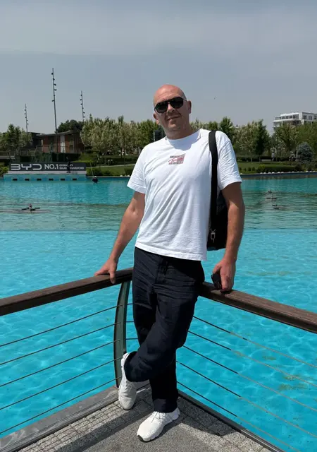 Павел из Воронежа, мне 43, познакомлюсь для приятного времяпровождения