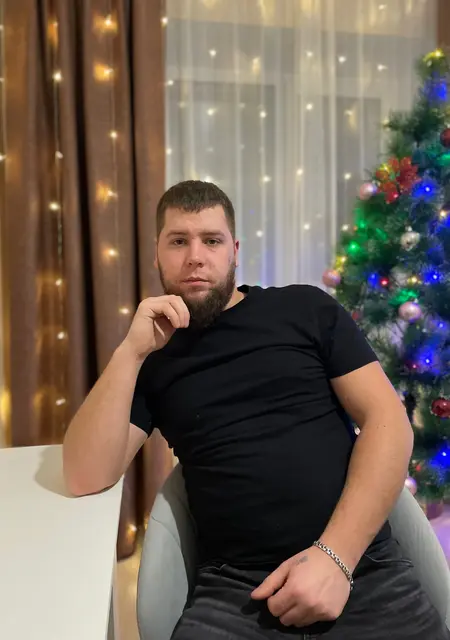 Я Данила, 26, из Санкт-Петербурга, ищу знакомства без обязательств