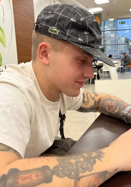 Я Арсений, 20, из Липецка, ищу знакомство для вирта