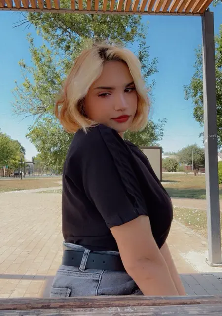 Я Елена, 20, знакомлюсь для общения в Ростове