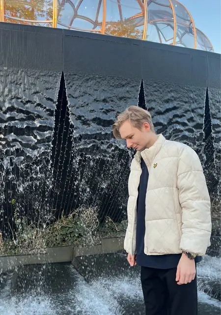 Роман из Сочи, мне 20, познакомлюсь на одну ночь