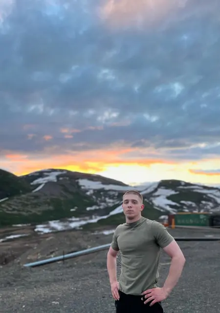 Nik из Магадана, мне 25, познакомлюсь на одну ночь