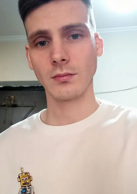 Я Дмитрий, 27, из Калуги, ищу знакомства без обязательств