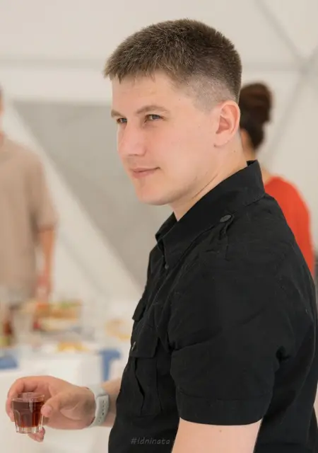 Александр из Иванова, мне 29, познакомлюсь на одну ночь