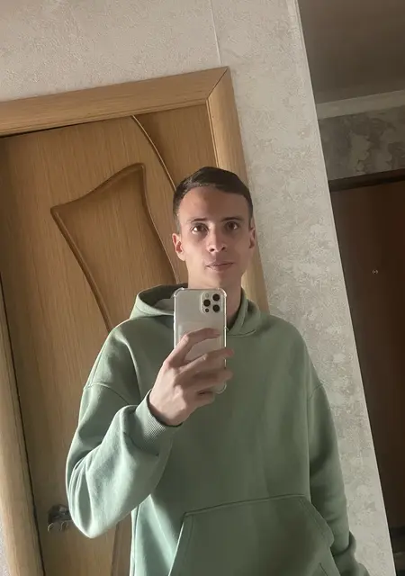 Я Ярослав, 19, знакомлюсь для приятного времяпровождения в Москве