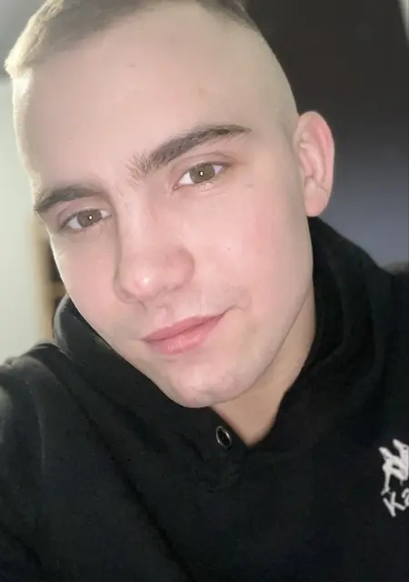 Я Михаил, 21, из Кемерово, ищу знакомство для дружбы