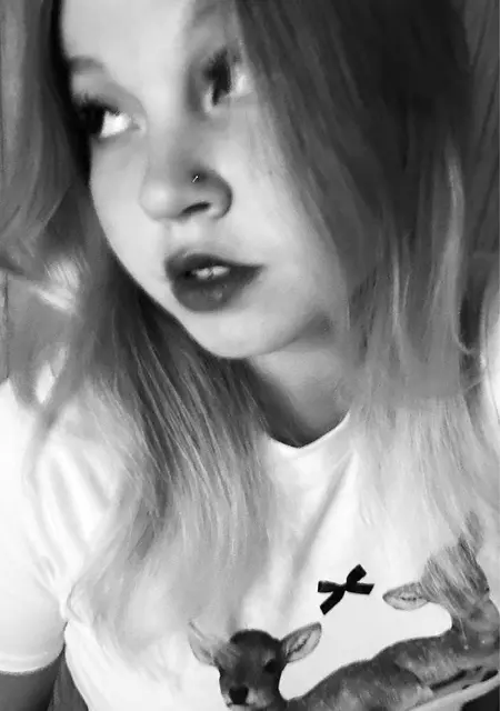 Я Валерия, 18, из Казани, ищу знакомство для совместных путешествий