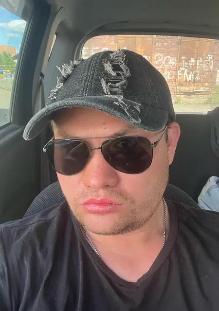 Dzhon из Читы, ищу на сайте знакомства на одну ночь