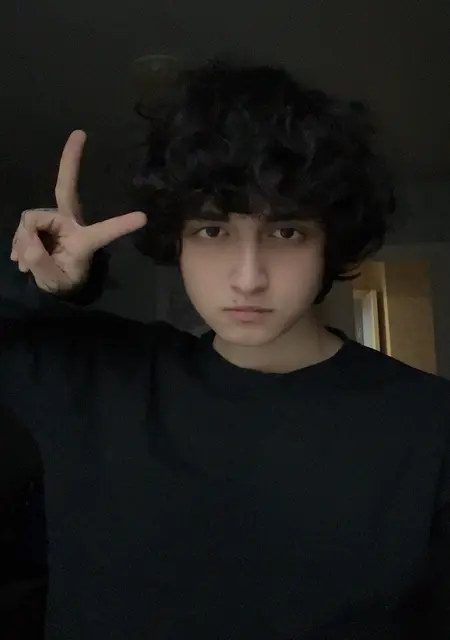 Александр из Воронежа, мне 18, познакомлюсь для общения