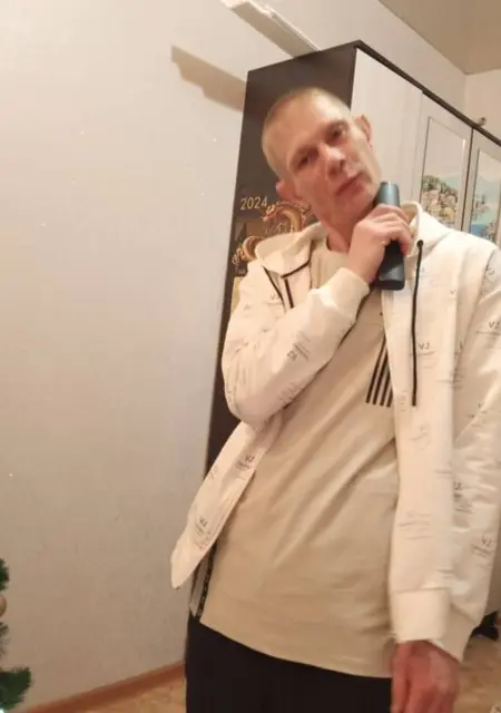 Дима из Киселевска, ищу на сайте знакомства на одну ночь