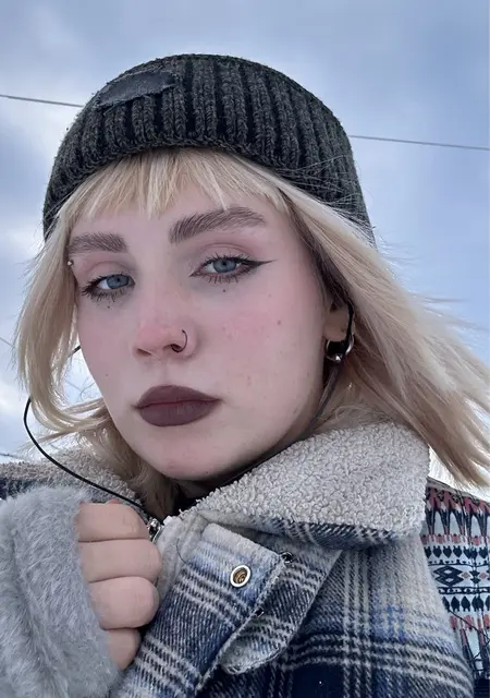 Я Николь, 23, знакомлюсь для приятного времяпровождения в Кировске