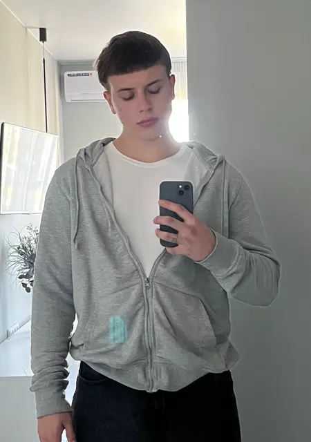 Петр из Пятигорска, мне 22, познакомлюсь на одну ночь