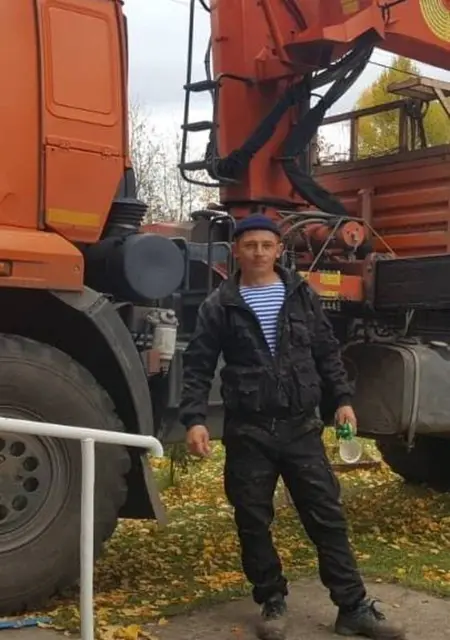 Александр из Санкт-Петербурга, ищу на сайте открытые отношения