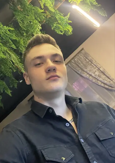 Я Игорь, 20, знакомлюсь на одну ночь в Белове