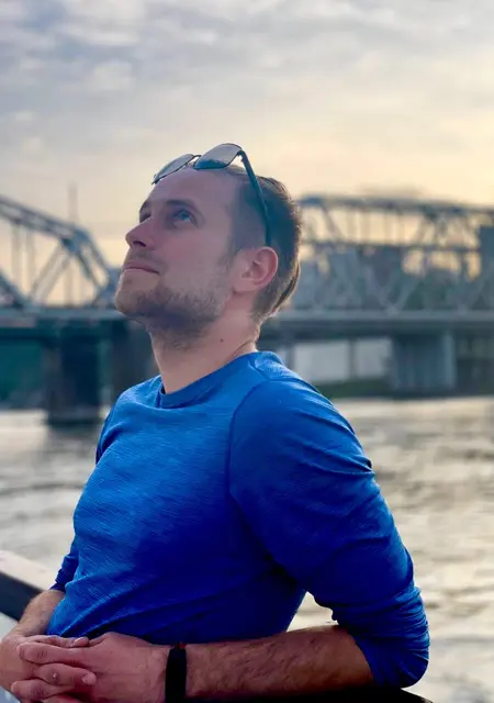 Денис из Железногорска, мне 29, познакомлюсь на одну ночь