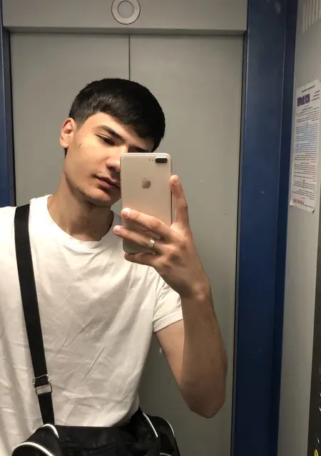Ахмед из Тулы, мне 19, познакомлюсь для постоянных отношений