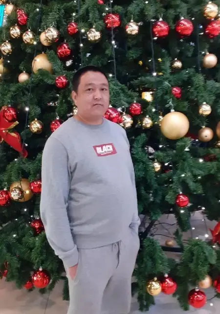 Азамат из Ростова-на-Дону, ищу на сайте постоянные отношения