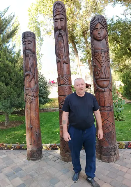 Я Юрий, 60, из Санкт-Петербурга, ищу знакомства без обязательств