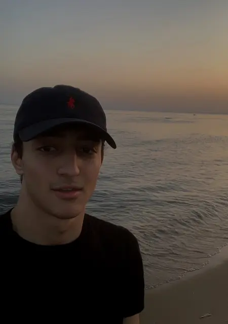 Руслан из Нальчика, мне 20, познакомлюсь на одну ночь