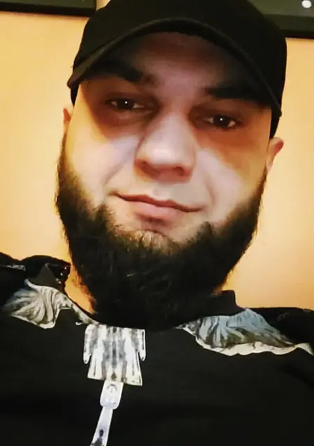 Ислам из Георгиевска, ищу на сайте знакомства на одну ночь