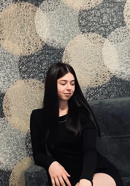 Я Вероника, 19, знакомлюсь для общения в Екатеринбурге