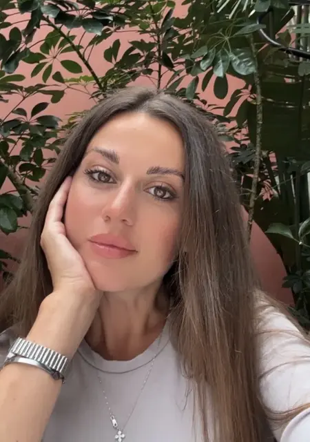 Алина из Санкт-Петербурга, ищу на сайте постоянные отношения