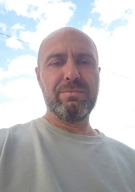 Александр из Судака, мне 46, познакомлюсь на одну ночь