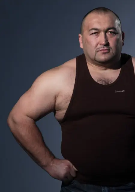 Рома из Сибая, ищу на сайте знакомства на одну ночь