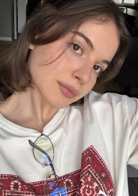 Я Волкова Мария, 26, из Мурино, ищу знакомство для приятного времяпровождения