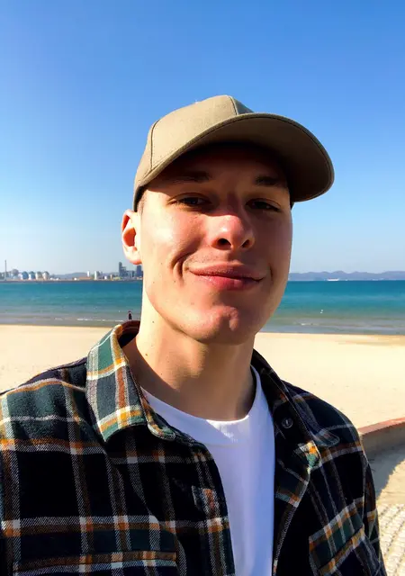 Я Роман, 24, из Азова, ищу знакомство для открытые отношения