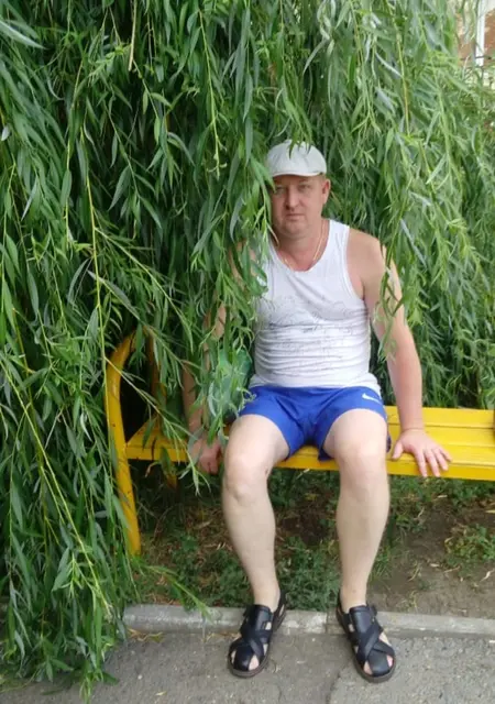 Я Вячеслав, 45, из Оренбурга, ищу знакомство для постоянных отношений