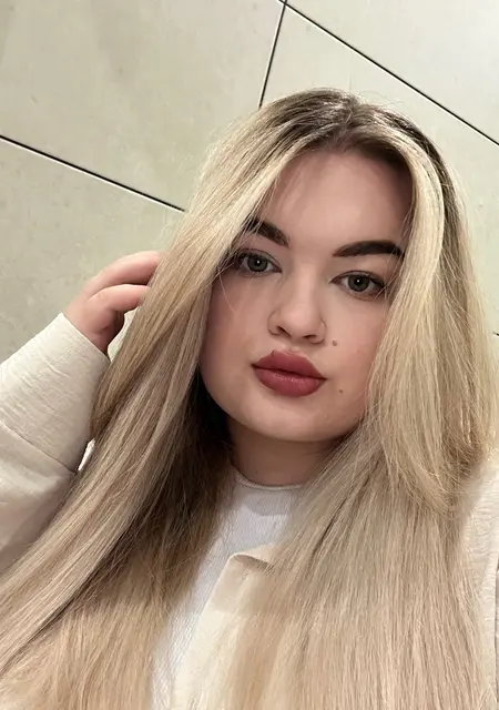 Elena из Краснодара, ищу на сайте открытые отношения