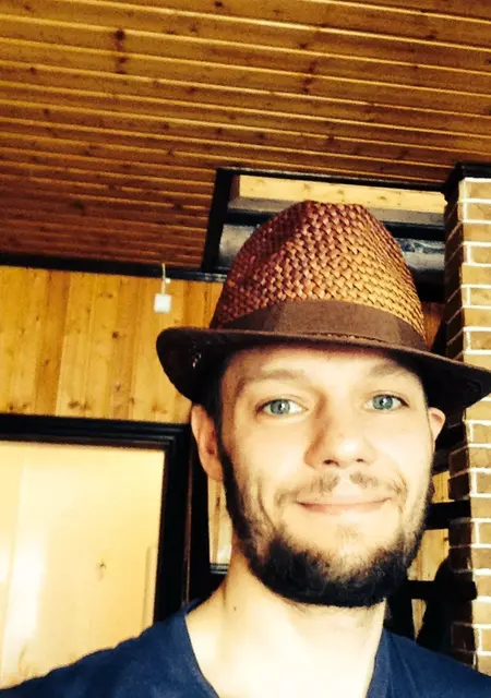 Я Антон, 42, из Краснодара, ищу знакомство для приятного времяпровождения