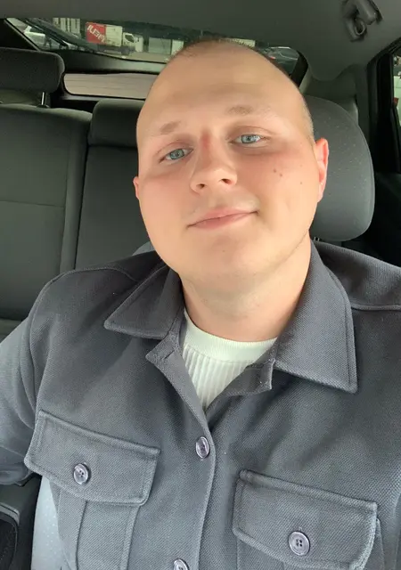 Виктор из Шахт, ищу на сайте приятное времяпровождение