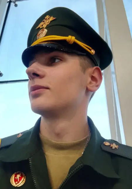 Я Олег, 21, из Москвы, ищу знакомство для совместных путешествий