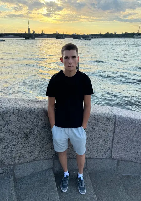 Валера из Набережных Челнов, мне 23, познакомлюсь на одну ночь