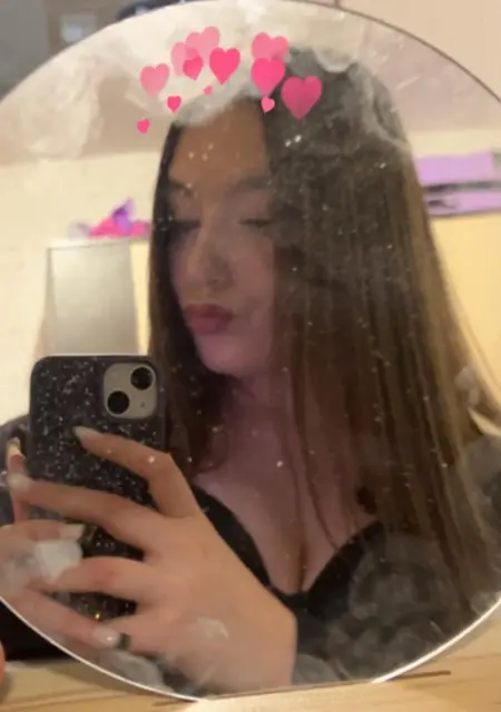 Я Манижа, 18, из Тюмени, ищу знакомство для вирта