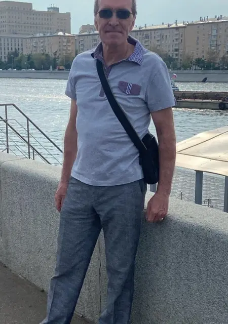 Я Геннадий, 60, из Москвы, ищу знакомство для постоянных отношений