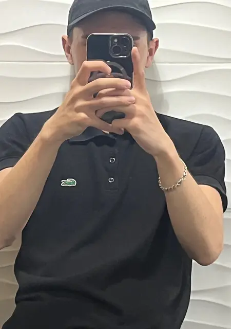 Я Денис, 21, из Славянска-на-Кубани, ищу знакомства на одну ночь